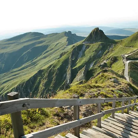 Au Coeur Des Volcans Et Lacs D'auvergne 빌라 Saint-Beauzire (Puy-de-Dome)